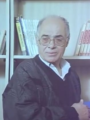 إسماعيل حسن