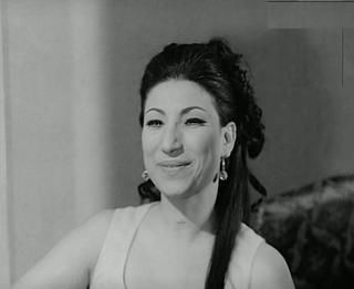 سعاد عبدالعزيز