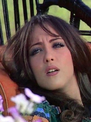 رياض العقاد