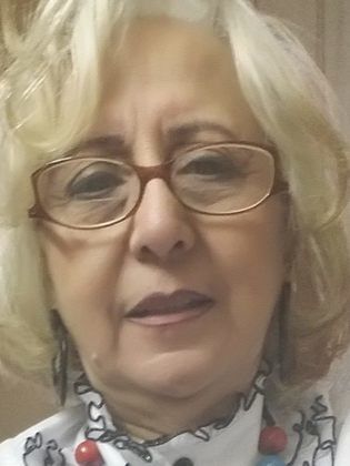 منى الأرناؤوطي