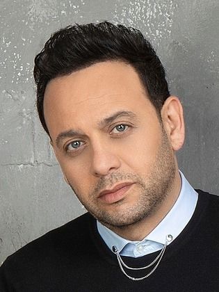 كارولين خليل