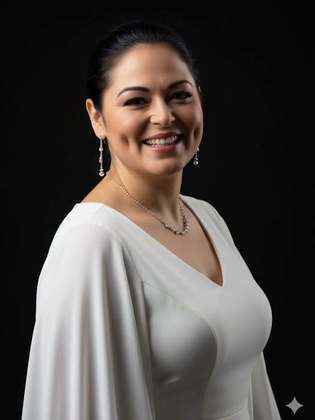 نيفين مندور