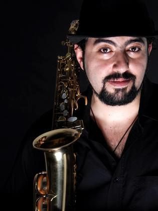 الحاجة ثريا