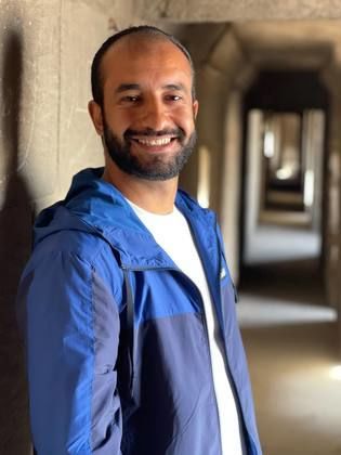 أيمن أبو ليلة