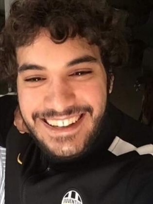 أكرم البزاوي