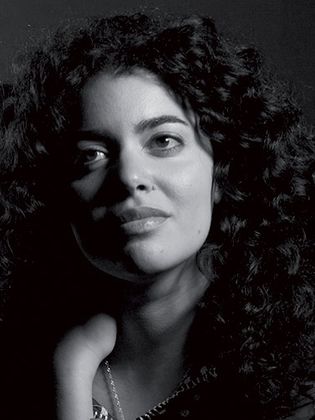 نادية بنزاكور