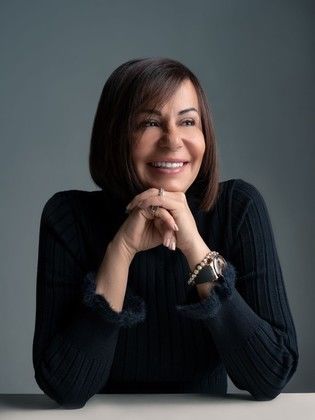 شاهيناز العقاد